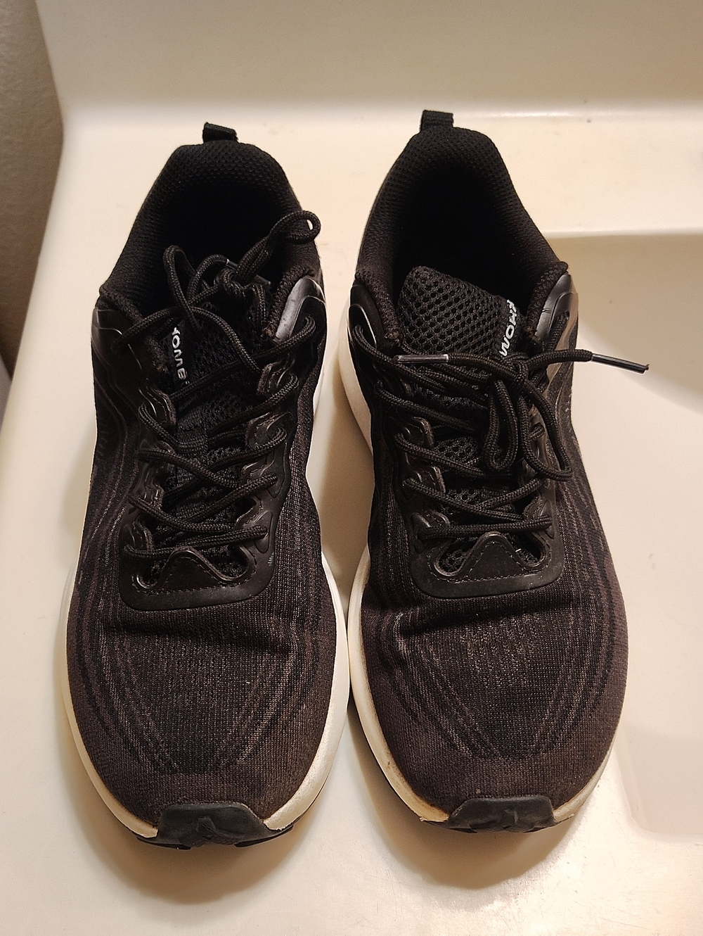 Khombu Black Women's Athletic Running Shoes with White Midsole